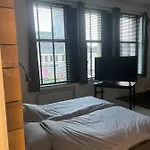 住宿加早餐酒店 Peter House 尼维尔