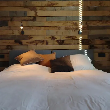 Peter House 3* 니벨