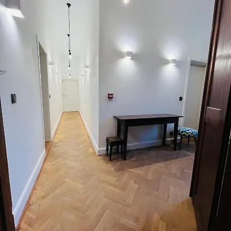 Peter House 4*