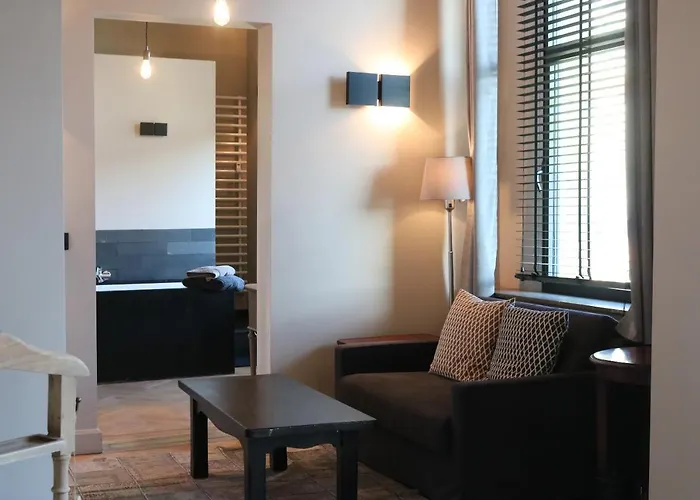 Peter House Bed & Breakfast Nivelles