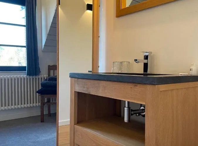 Peter House Bed & Breakfast Nivelles