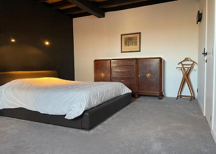 Bed & Breakfast Peter House 3*